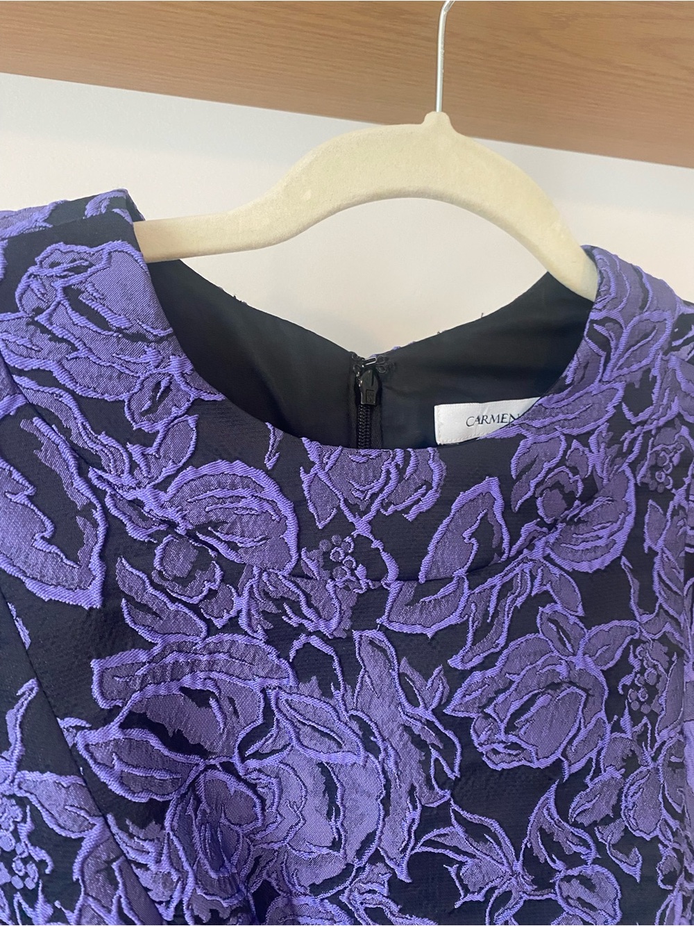 Carmen Marc Valvo Black and Purple Floral Jacquard Sheath Dress - Picture 2 of 10